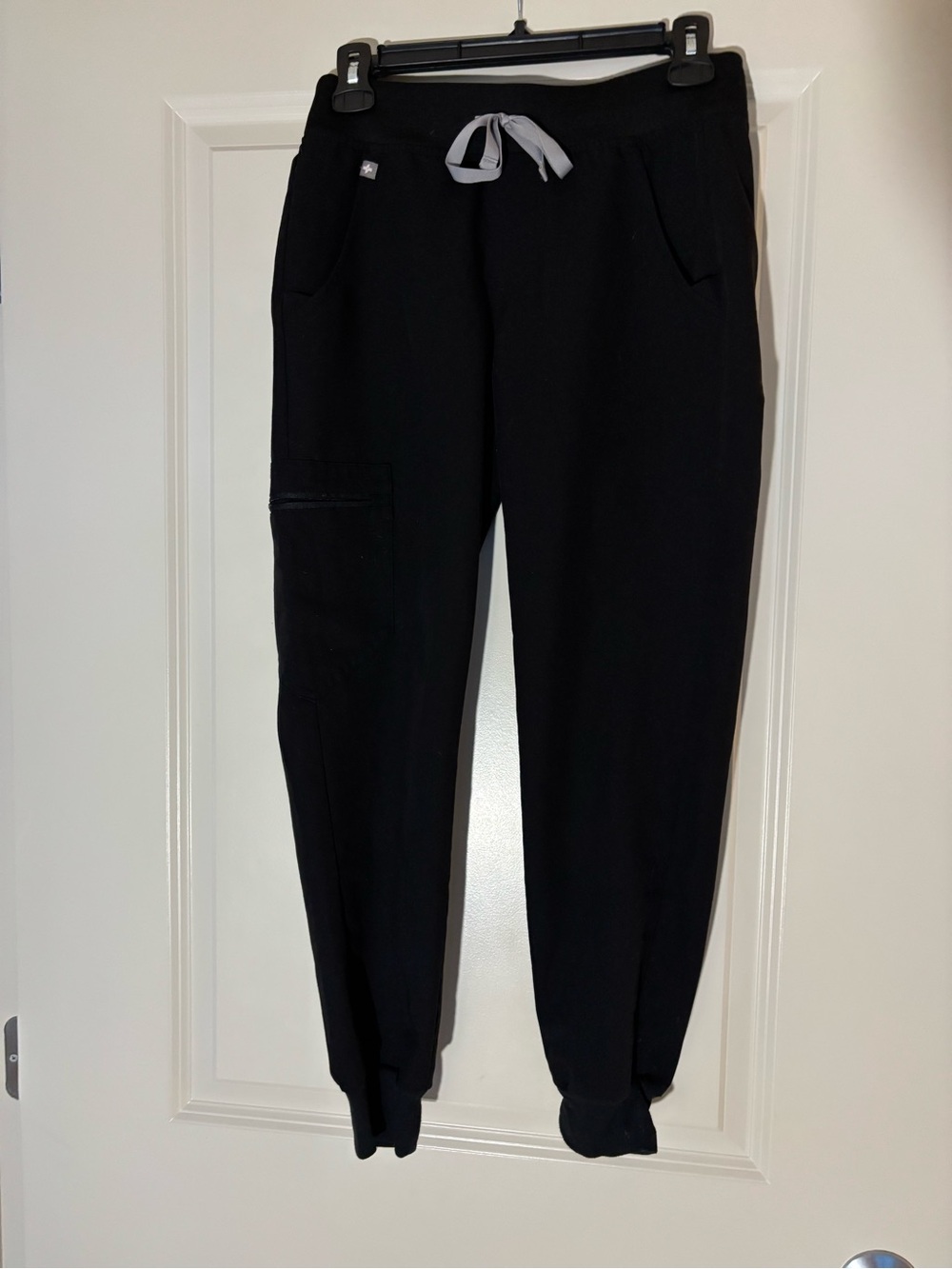 Figs Zamora Joggers in Black
